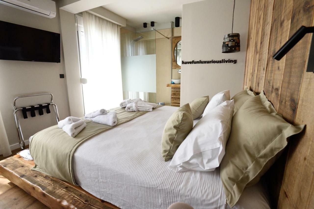 Magnifique Luxury Suites เทสซาโลนิกิ ภายนอก รูปภาพ